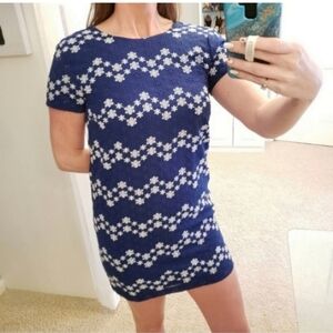 Francesca's Embroidered Dress Navy & White Floral Short Sleeve Size Small NWT